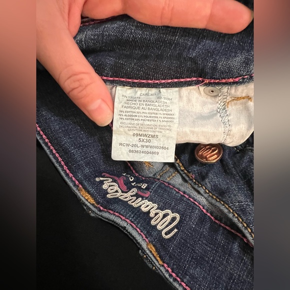 Wrangler and Ariat jeans different sizes only used 1 time - Picture 3 of 9